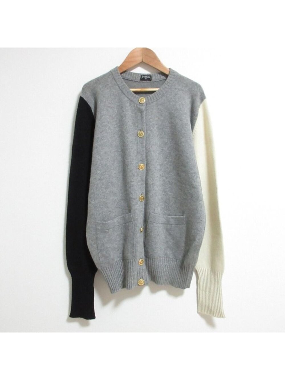 Chanel Vintage Black Bar Button Cashmere Knit Cardigan 3 Gray- Ivory